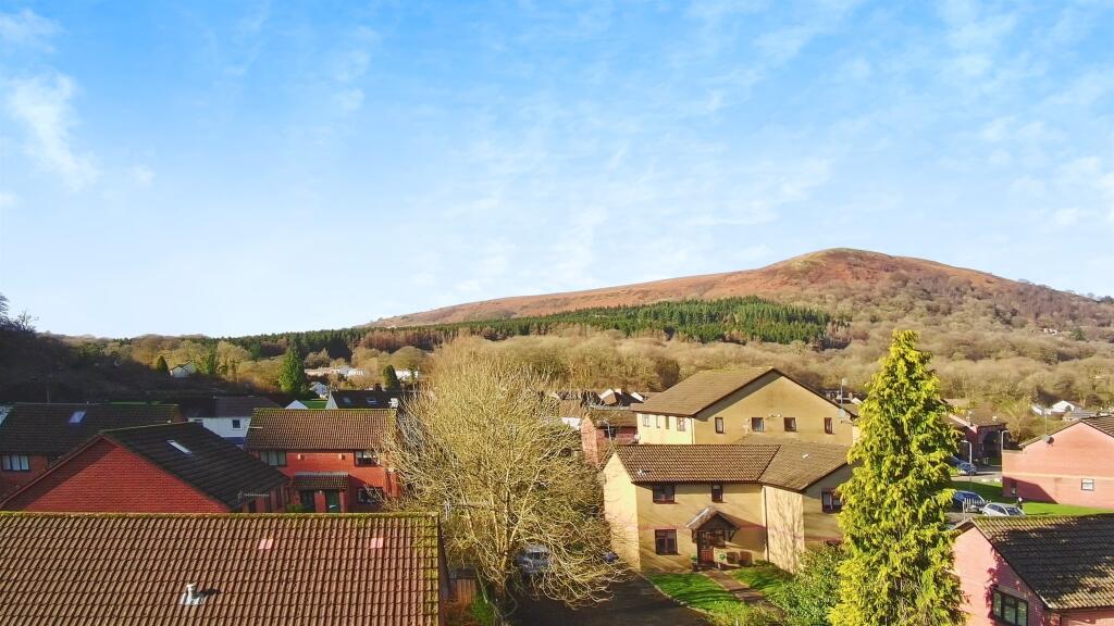 Additional property image - Southglade, Gwaelod-Y-Garth, Cardiff