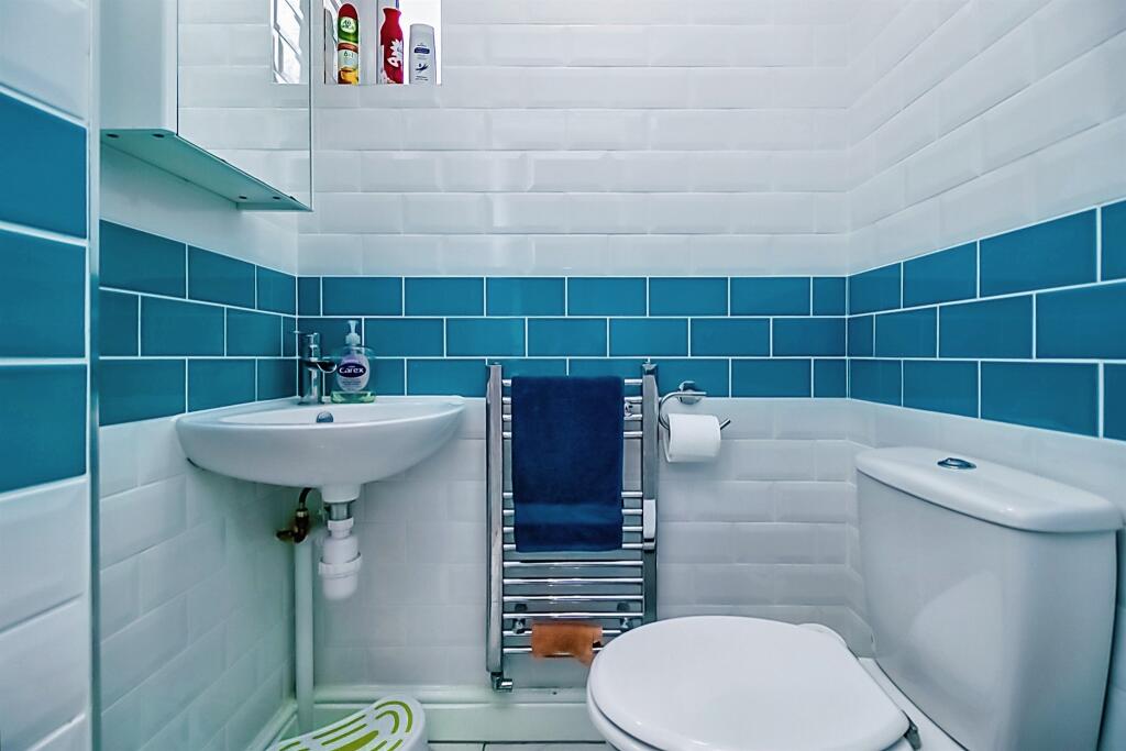 6 bedroom terraced house for sale in Harbour Road, Barry, CF62