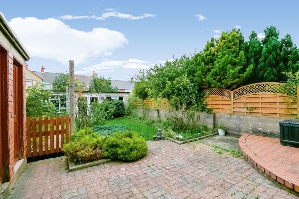 3 bedroom semidetached house for sale in Palmerston Road, Barry, CF63