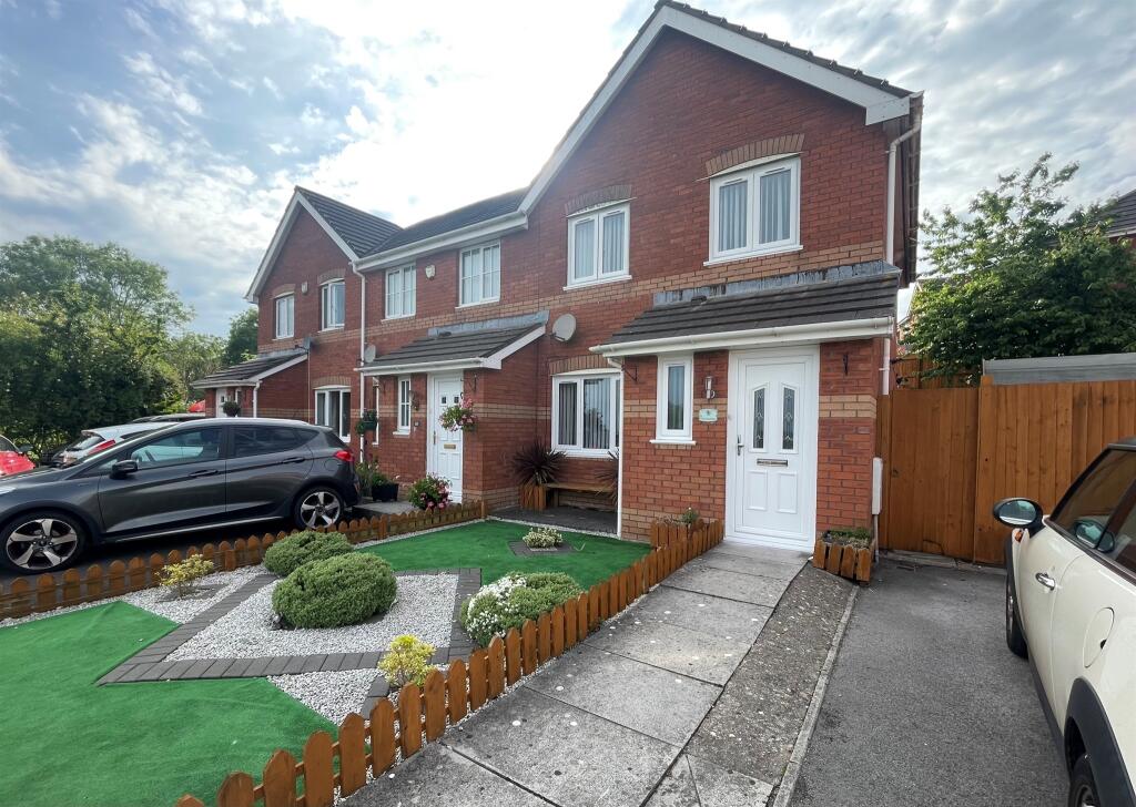 3 bedroom semidetached house for sale in Cwrt Pencoedtre, Barry, CF62