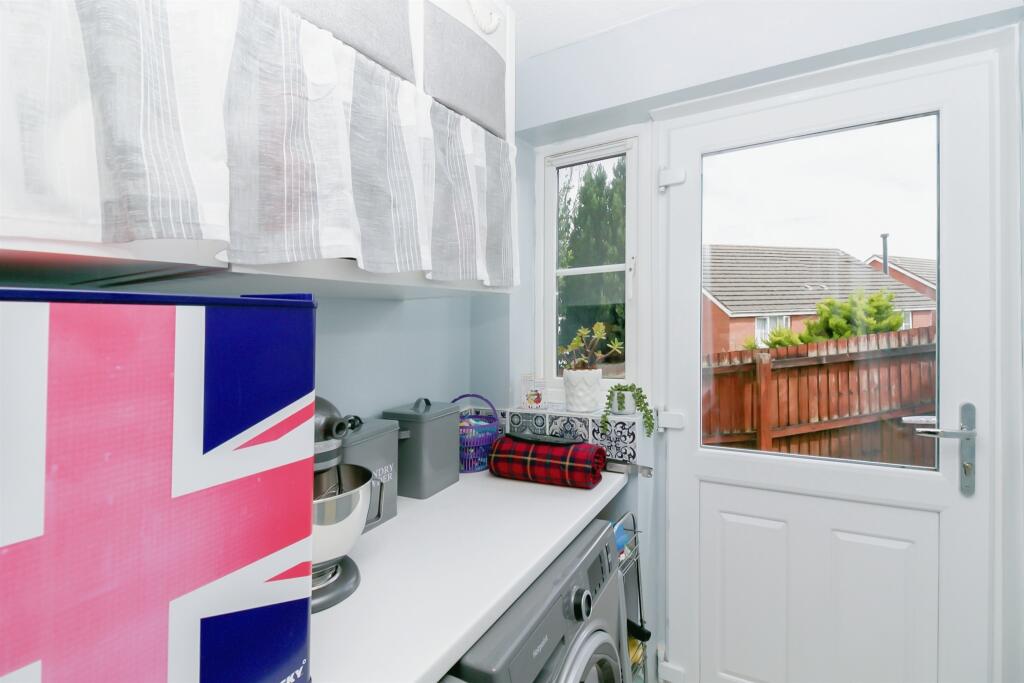 Additional property image - Heol Gwerthyd, Barry
