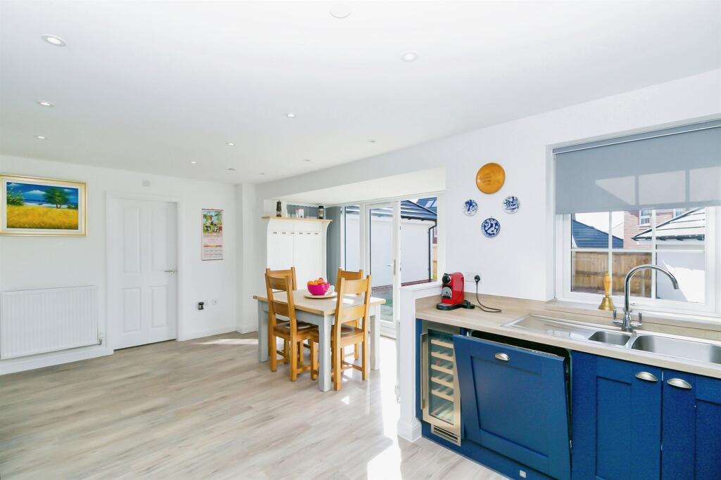 Additional property image - Rhodfa'r Hurricane, St. Athan, Barry