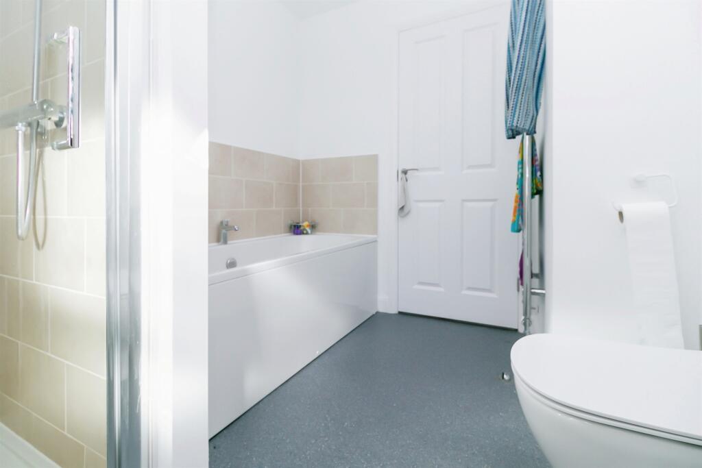 Additional property image - Rhodfa'r Hurricane, St. Athan, Barry