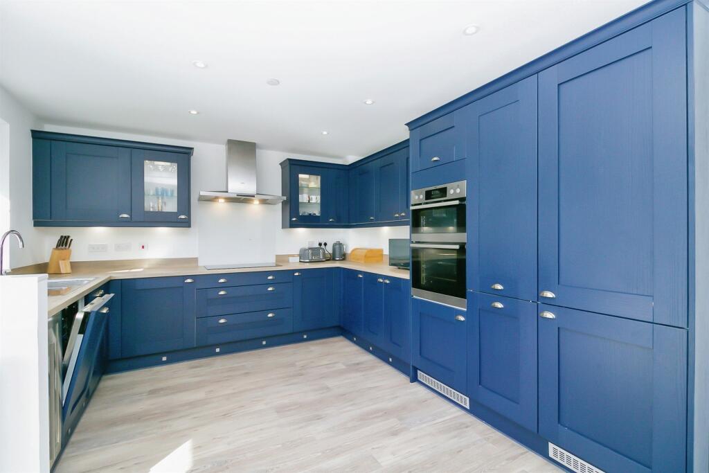 Additional property image - Rhodfa'r Hurricane, St. Athan, Barry