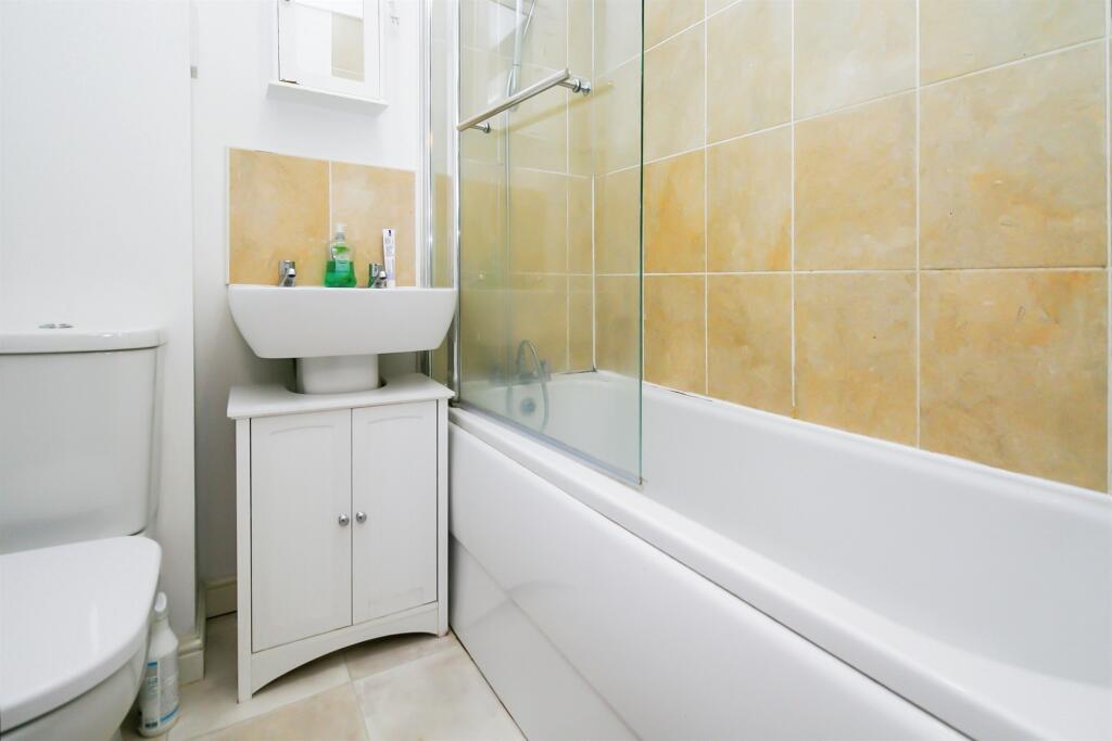 Additional property image - Clos Onnen, Barry
