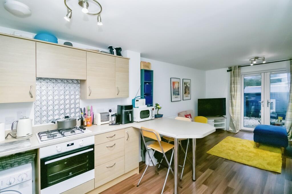 Additional property image - Clos Onnen, Barry