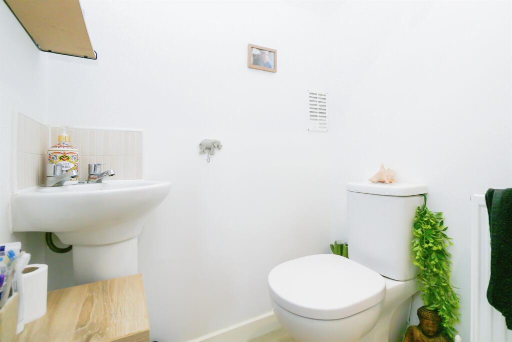 Additional property image - Lon Y Rheilffordd, Barry