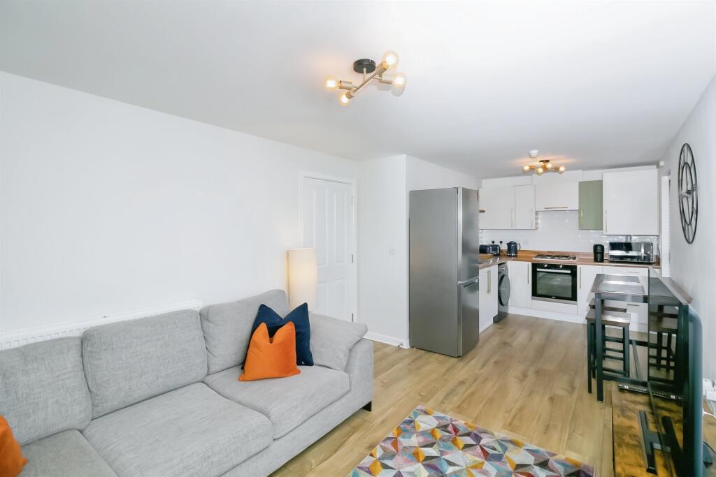 Additional property image - Cei Tir Y Castell, Barry