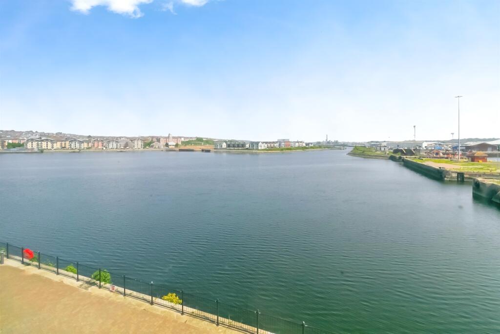 Main image of property: Ffordd Y Dociau, Barry