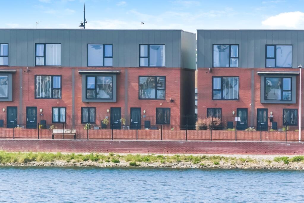 Main image of property: Neptune Road, Barry
