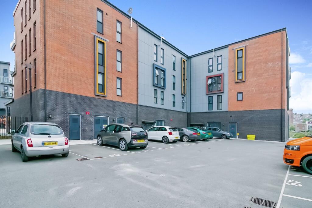 Main image of property: Neptune Road, Barry