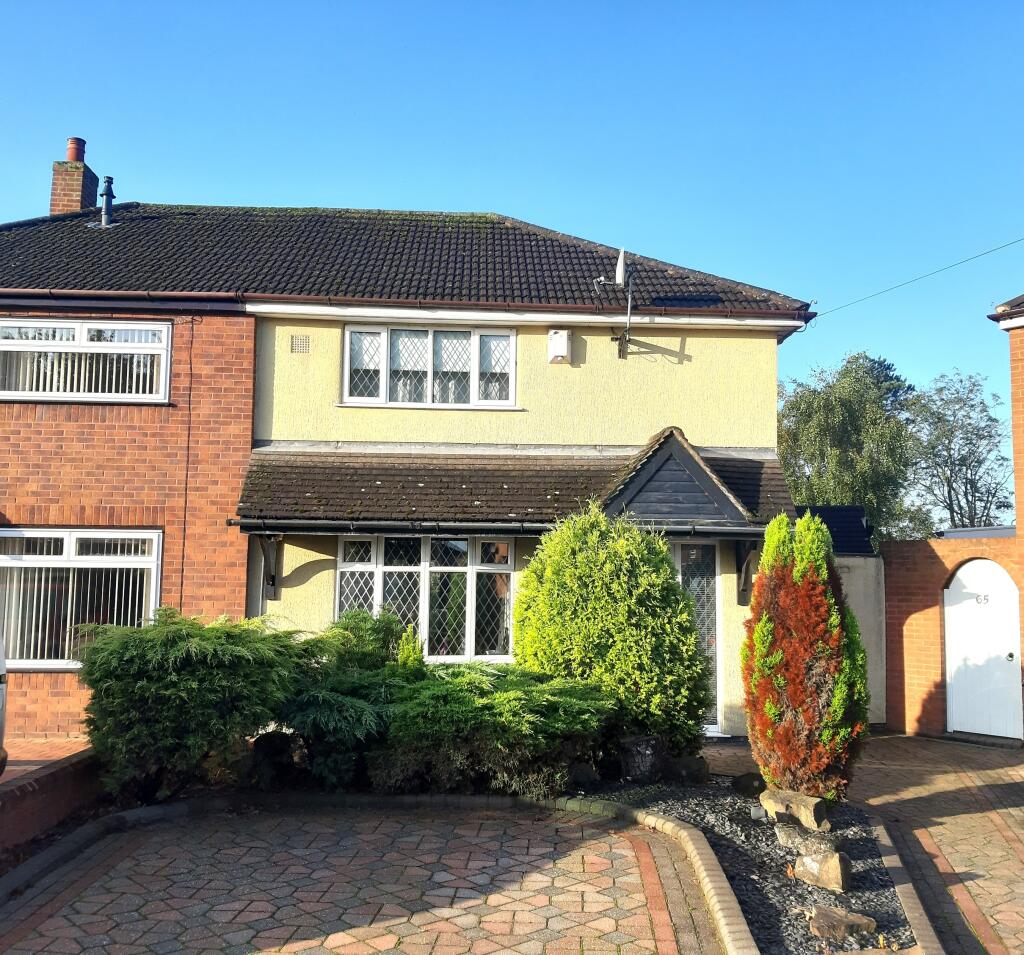 2 bedroom semidetached house for sale in Tame Bank, Kingsbury, B78