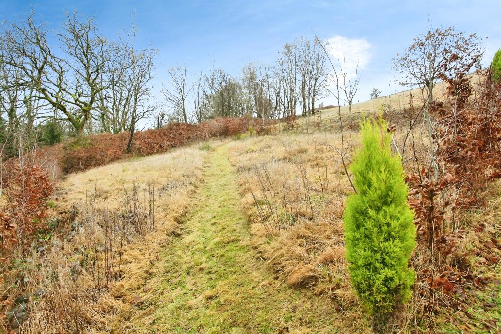 Additional property image - Heol-Y-Felin, Cefn Hengoed, Hengoed