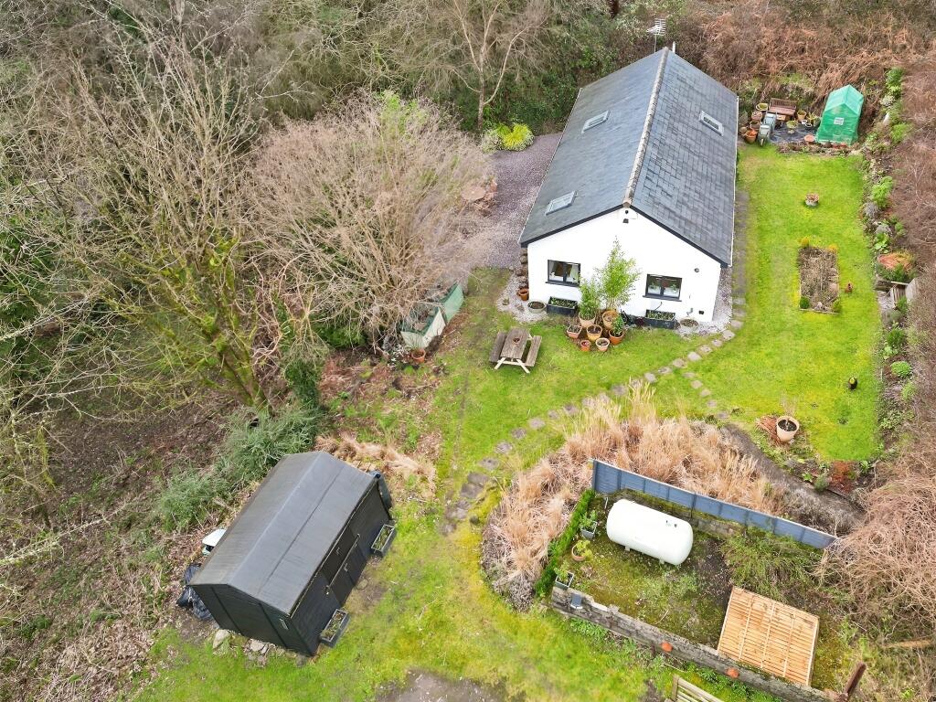 Additional property image - Heol-Y-Felin, Cefn Hengoed, Hengoed