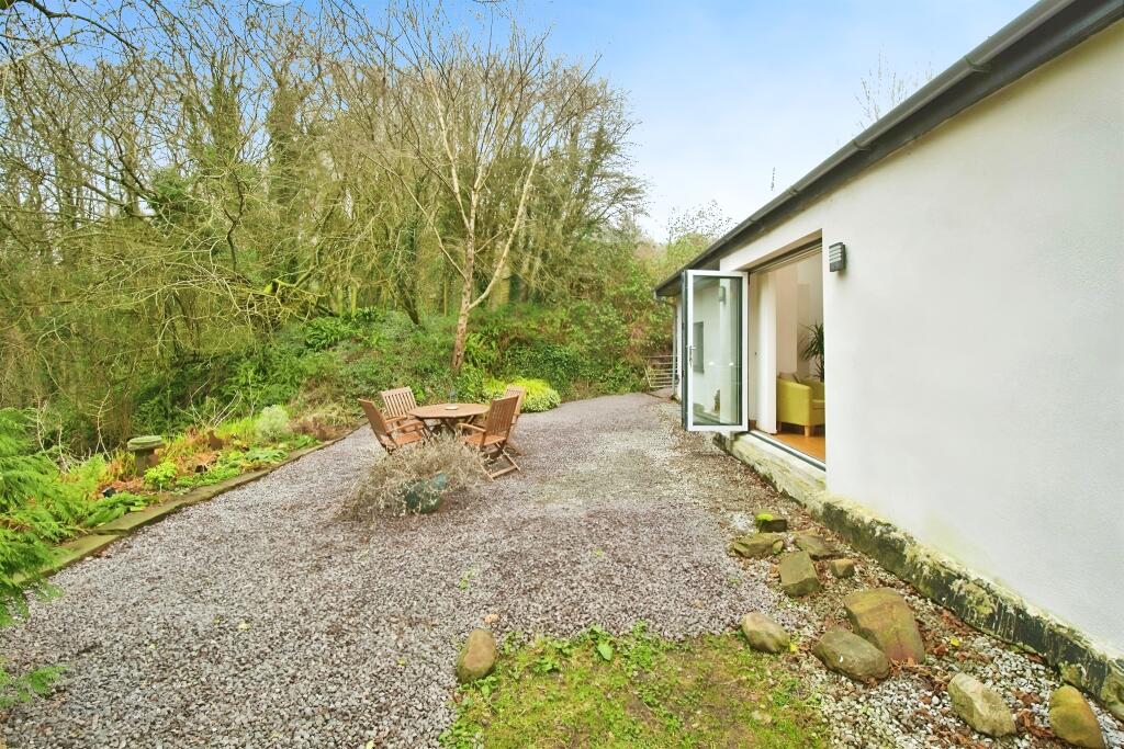 Additional property image - Heol-Y-Felin, Cefn Hengoed, Hengoed