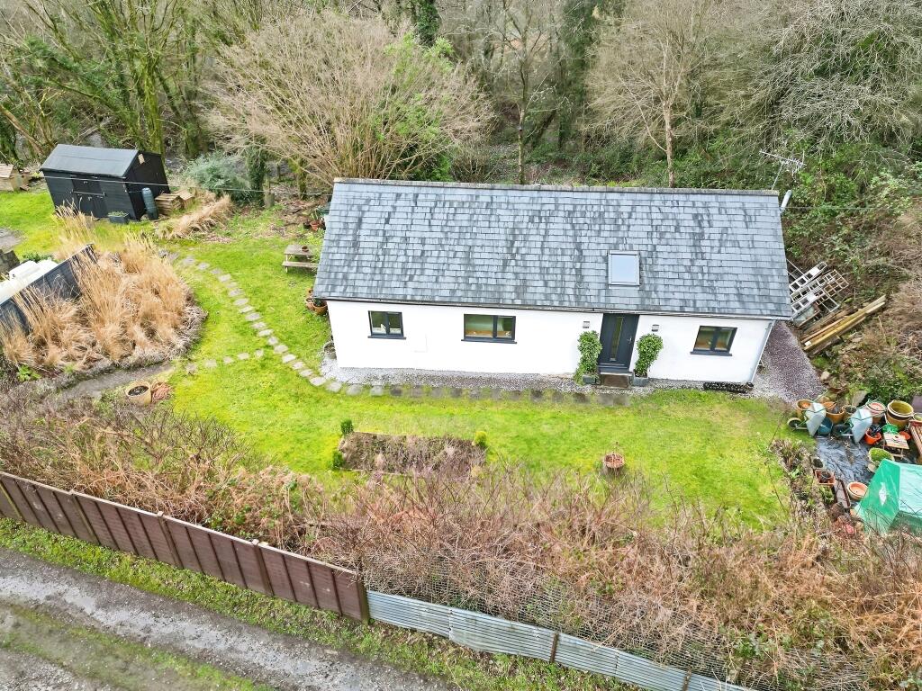 Additional property image - Heol-Y-Felin, Cefn Hengoed, Hengoed