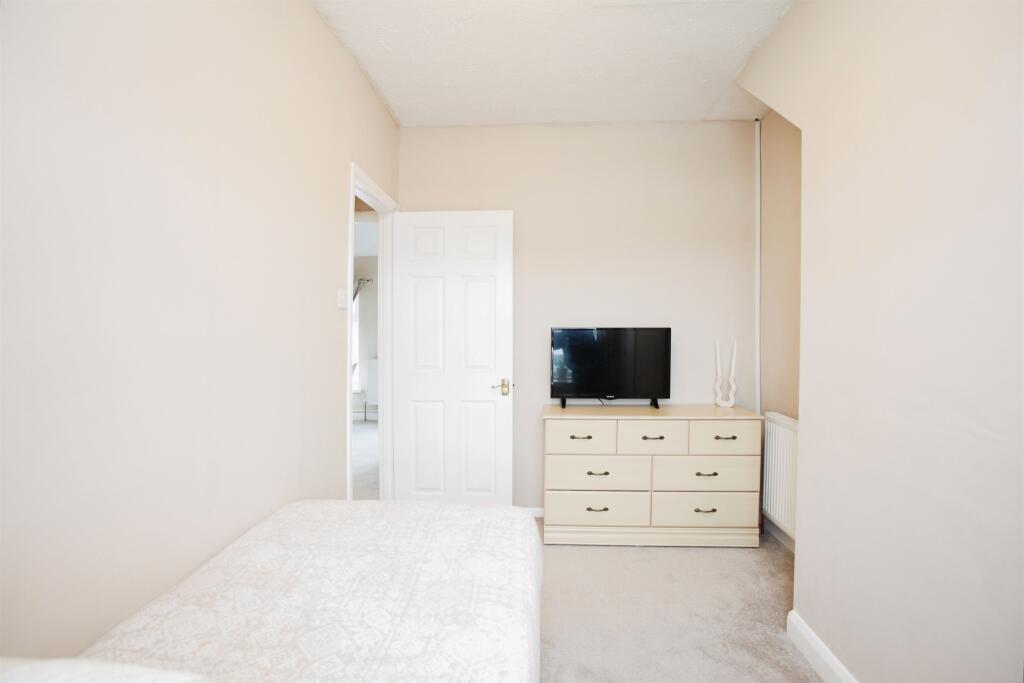 Additional property image - Gelligaer Road, Cefn Hengoed, Hengoed