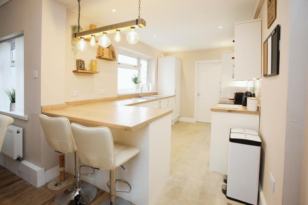 Additional property image - Gelligaer Road, Cefn Hengoed, Hengoed