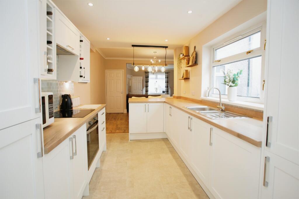 Additional property image - Gelligaer Road, Cefn Hengoed, Hengoed
