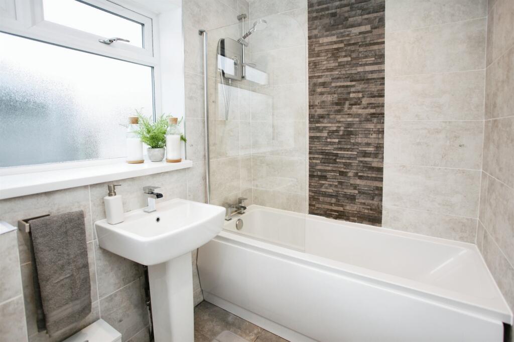 Additional property image - Gelligaer Road, Cefn Hengoed, Hengoed