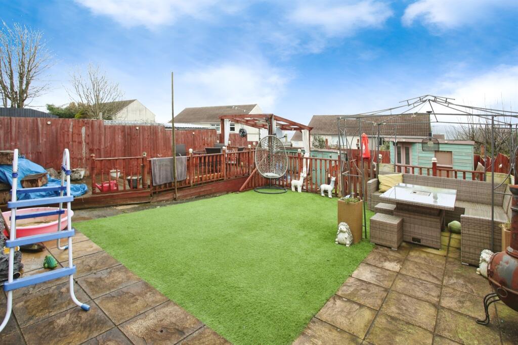 Additional property image - Hengoed Hall Drive, Cefn Hengoed, HENGOED