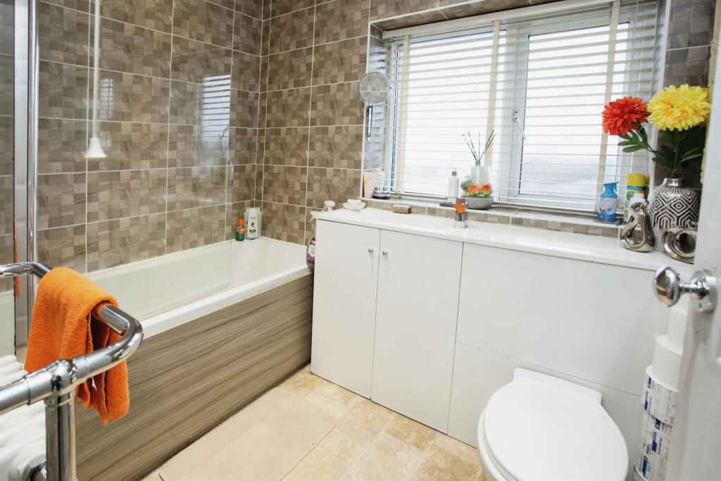 Additional property image - Hengoed Hall Drive, Cefn Hengoed, HENGOED