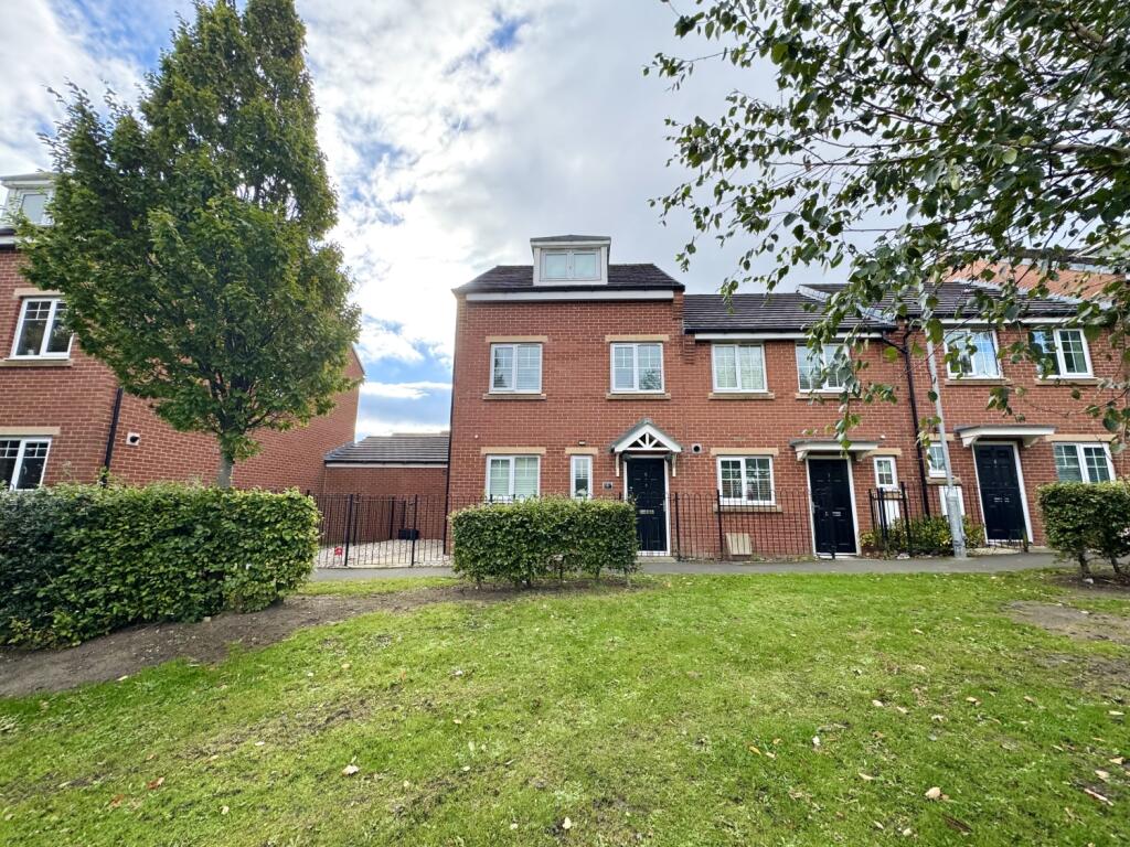 3 bedroom end of terrace house