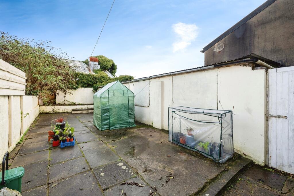 3 bedroom end of terrace house for sale in Millwood Street, Manselton, Swansea, SA5