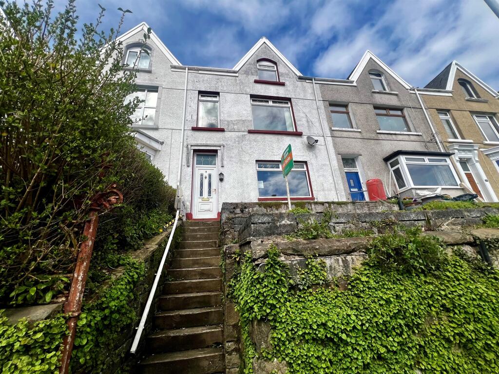 6 bedroom terraced house for sale in Brooklands Terrace, Swansea, SA1