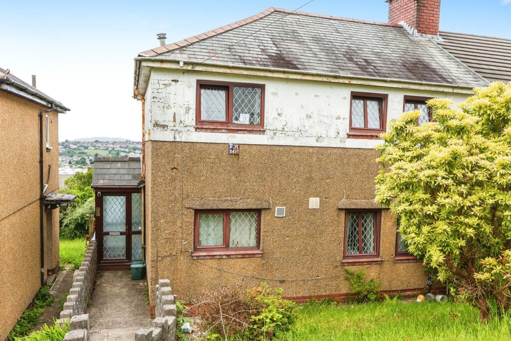 3 bedroom semidetached house for sale in Gwynedd Avenue, Townhill