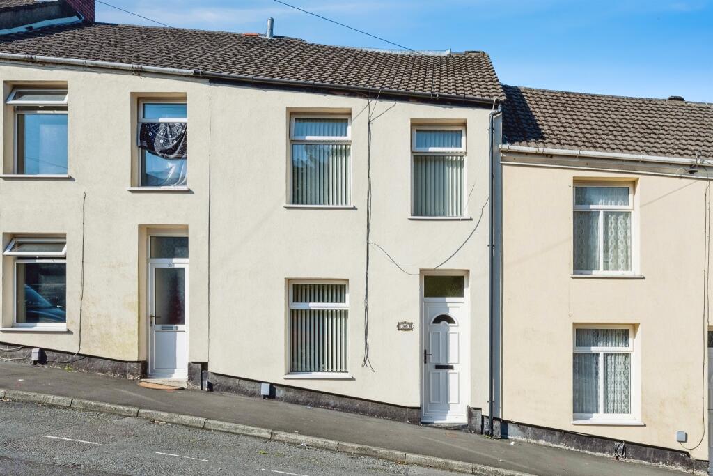 2 bedroom terraced house