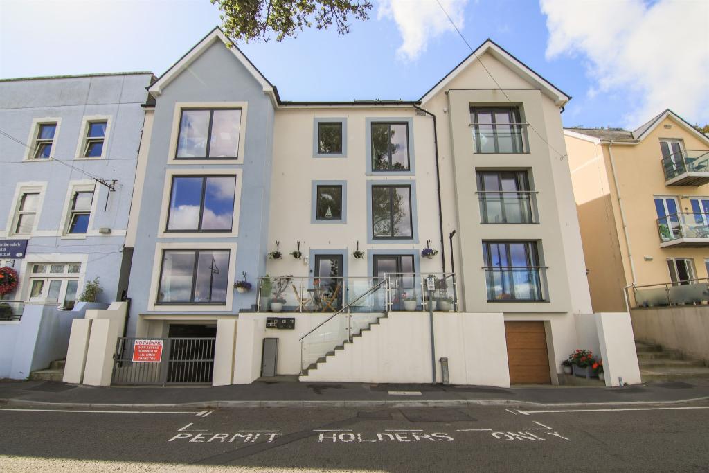 3 bedroom apartment for sale in Mumbles Road, Mumbles, Swansea, SA3