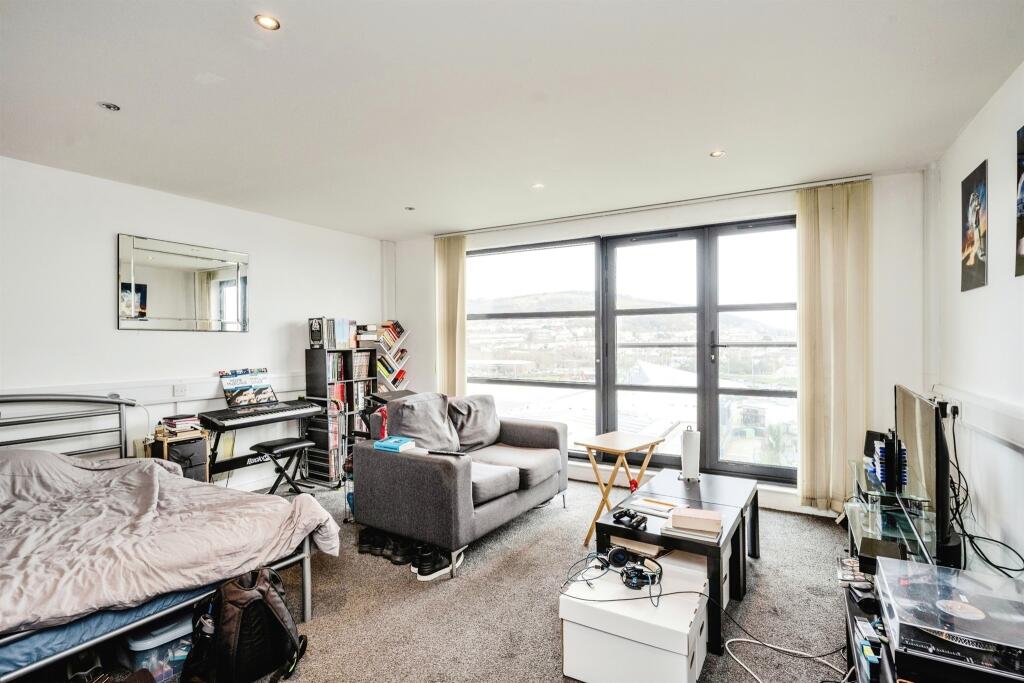 1 bedroom apartment for sale in Castle Street, Swansea, SA1