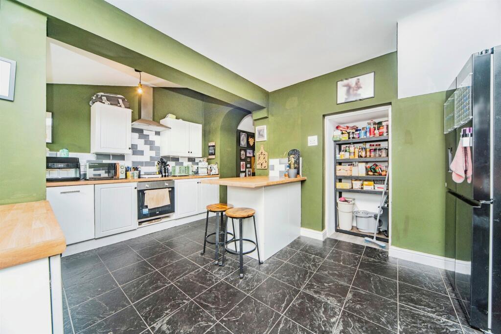Additional property image - Mackworth Street, Bridgend