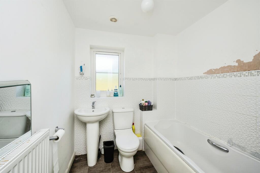 Additional property image - Clos Yr Eryr, Bridgend