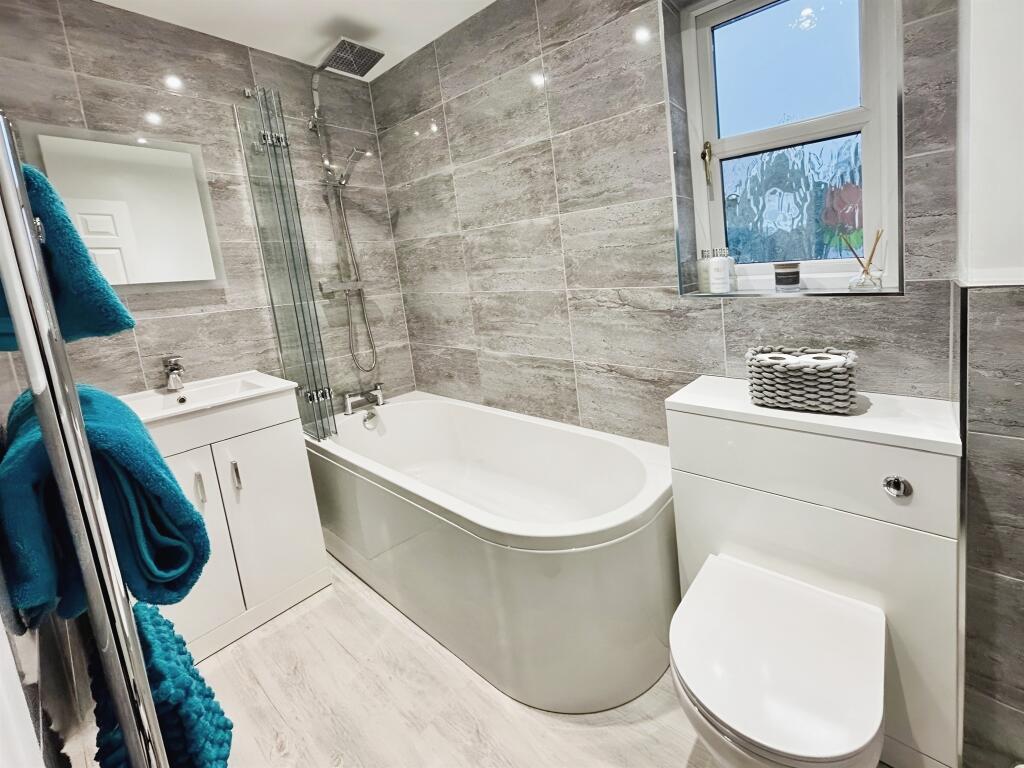 Additional property image - Clos Castell Newydd, Bridgend