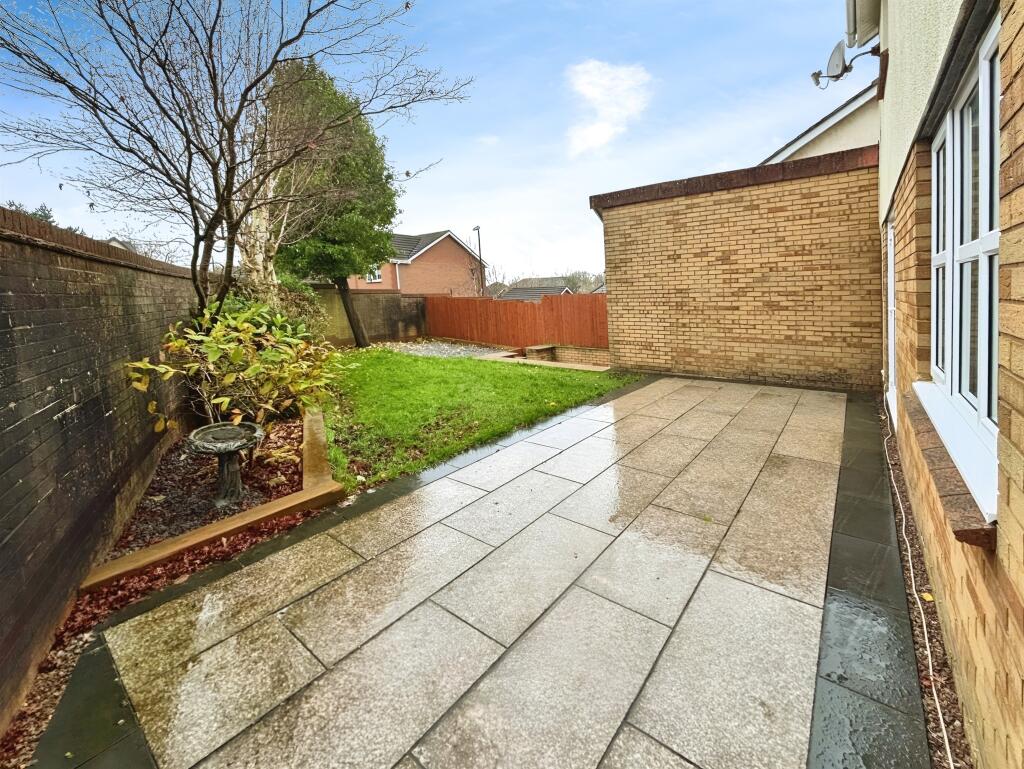 Additional property image - Clos Castell Newydd, Bridgend