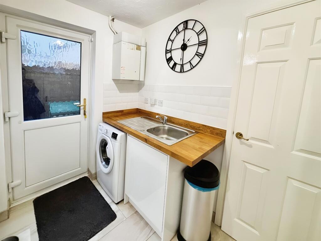 Additional property image - Clos Castell Newydd, Bridgend