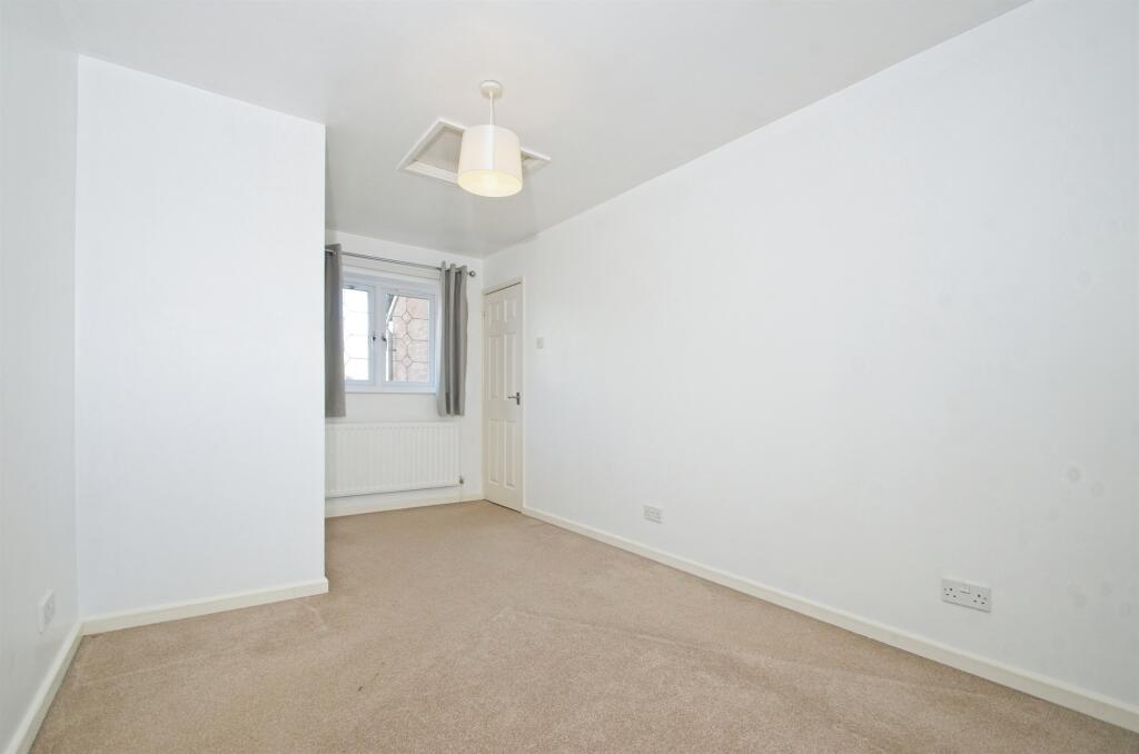 Additional property image - Davis Avenue, Bryncethin, Bridgend