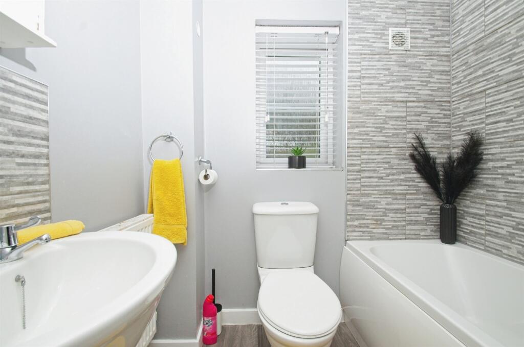 Additional property image - Clos Tyn Y Coed, Sarn, Bridgend