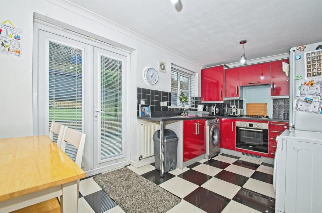 Additional property image - Clos Tyn Y Coed, Sarn, Bridgend