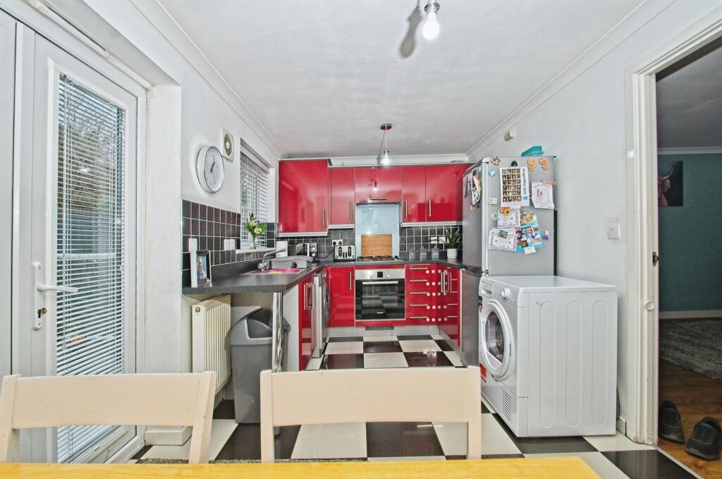 Additional property image - Clos Tyn Y Coed, Sarn, Bridgend