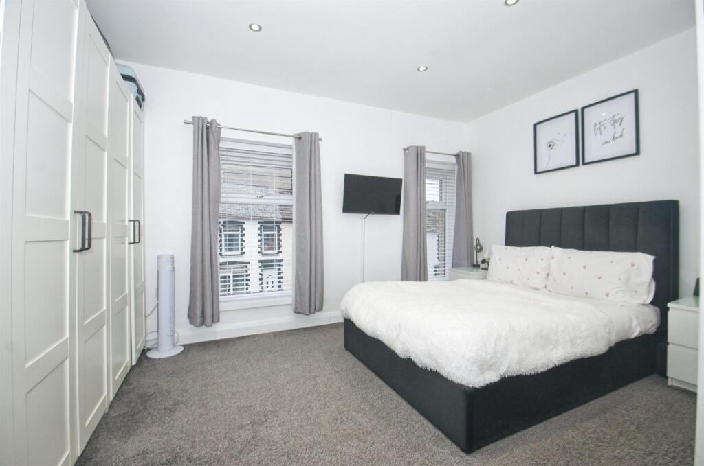 Additional property image - Waun Fach, Nantymoel, BRIDGEND