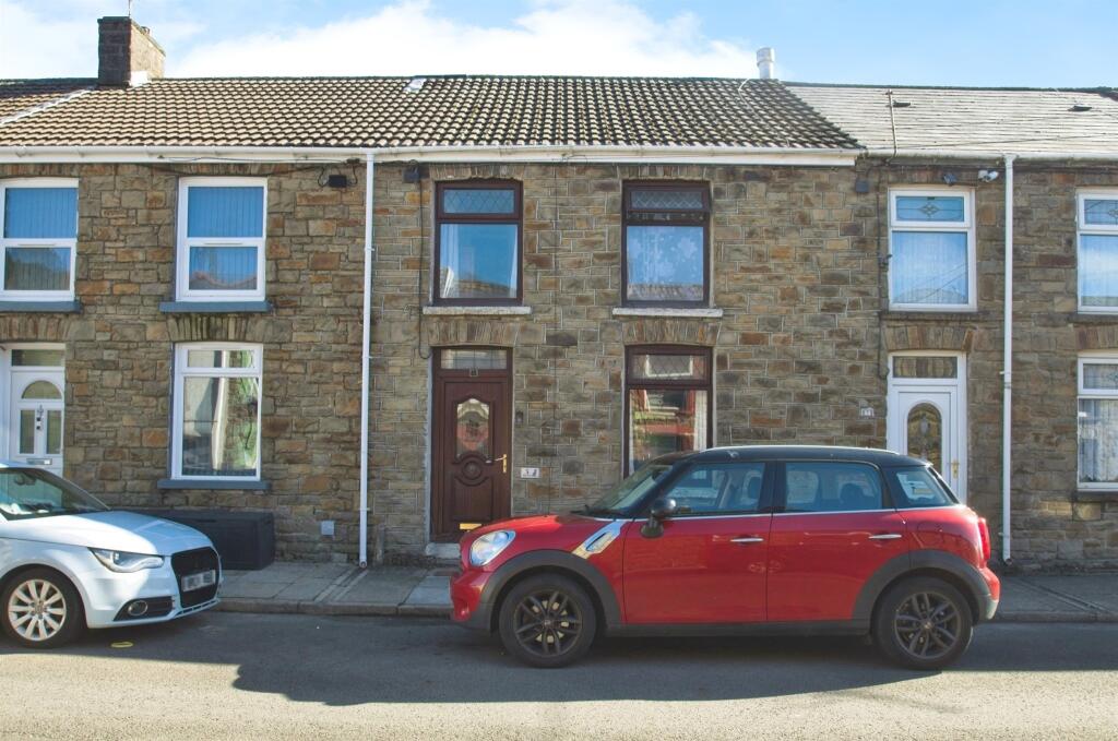 Main image of property: High Street, Pontycymer, Bridgend
