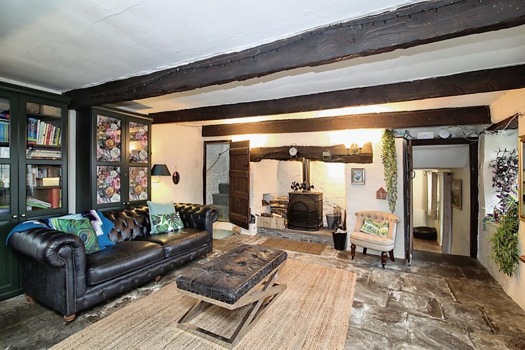 5 bedroom farm house for sale in Llanbradach, Llanbradach, CAERPHILLY, CF83