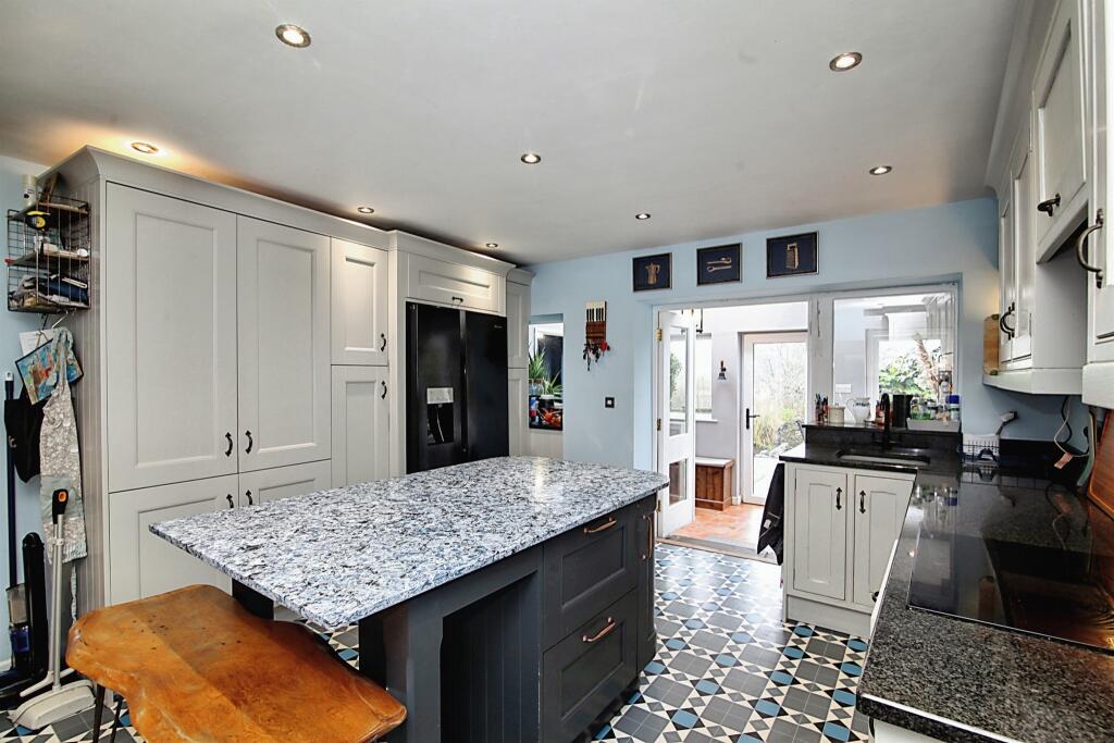 5 bedroom farm house for sale in Llanbradach, Llanbradach, CAERPHILLY, CF83