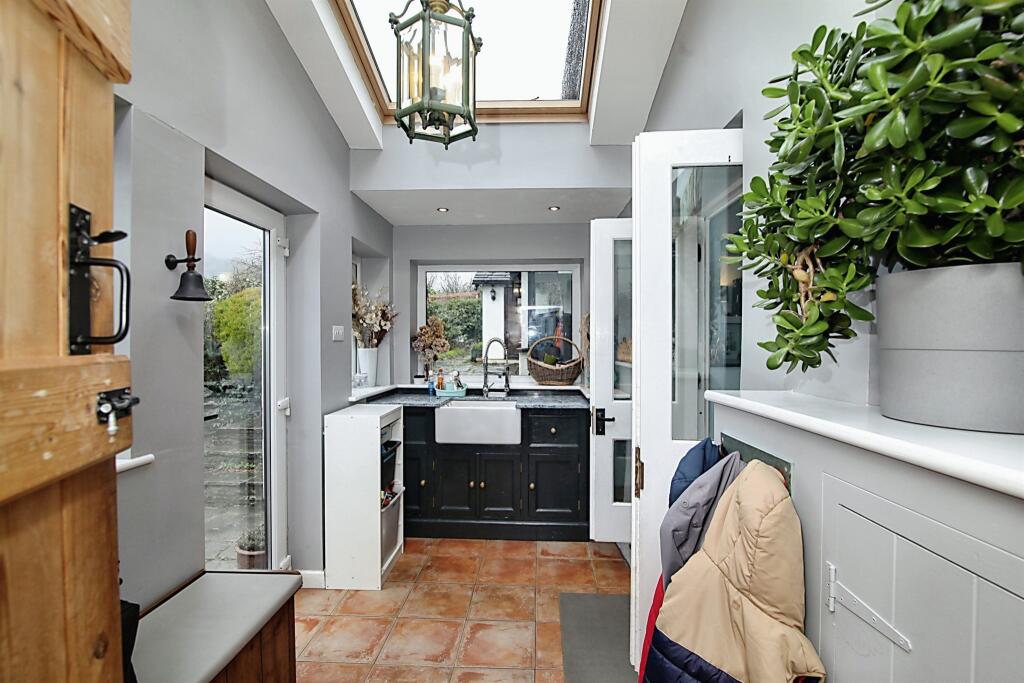 5 bedroom farm house for sale in Llanbradach, Llanbradach, CAERPHILLY, CF83