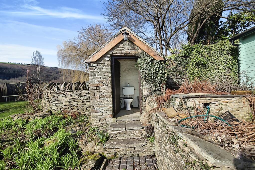 5 bedroom farm house for sale in Llanbradach, Llanbradach, CAERPHILLY, CF83