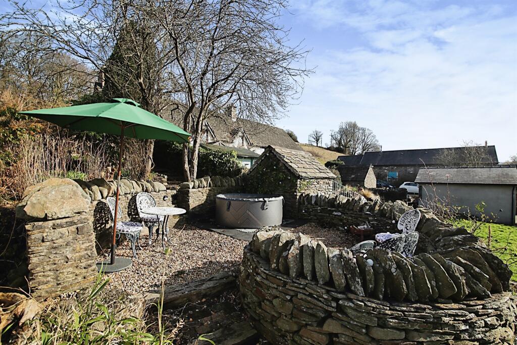 5 bedroom farm house for sale in Llanbradach, Llanbradach, CAERPHILLY, CF83