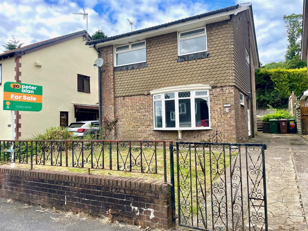 4 bedroom detached house for sale in Rectory Gardens, Bedwas, CAERPHILLY, CF83